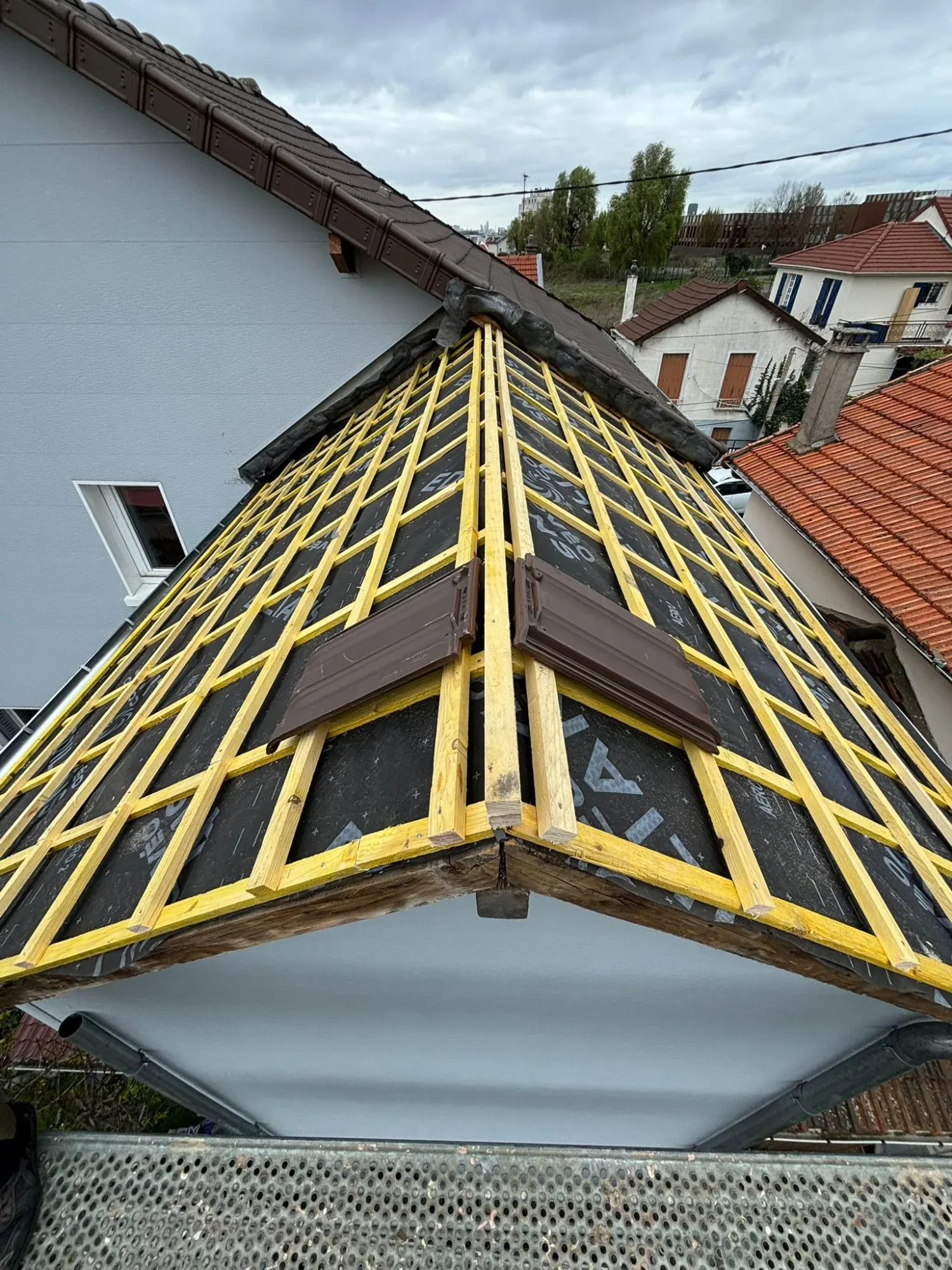 Rénovation toiture Brie-Comte-Robert pour améliorer protection habitation